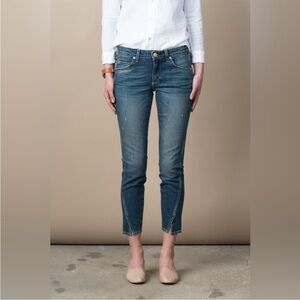 AMO Twist Jeans in Dive Bar